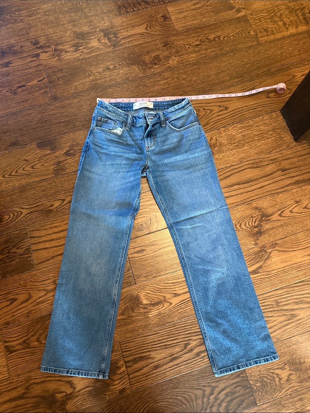 Hollister low rise Women's Classic Straight Leg relaxed Jeans